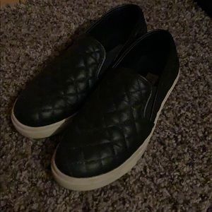 Steve Madden slip ons
